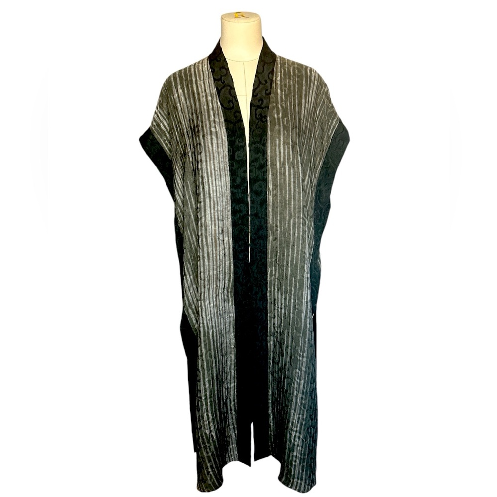 1980’s Joan McGee silk textured kimono duster